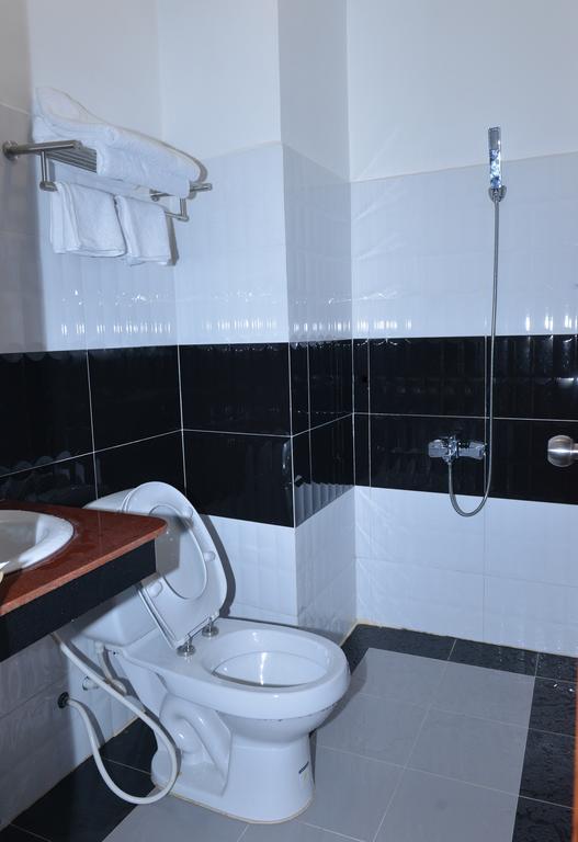 Happy​​ Family Guesthouse Kampot Eksteriør bilde