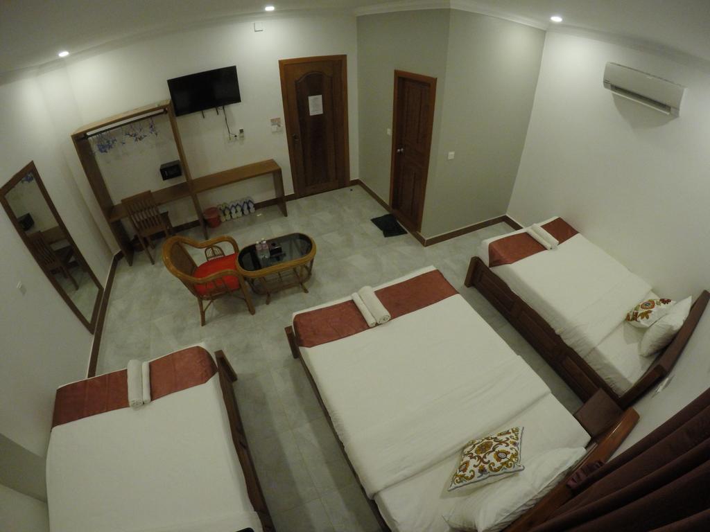 Happy​​ Family Guesthouse Kampot Eksteriør bilde