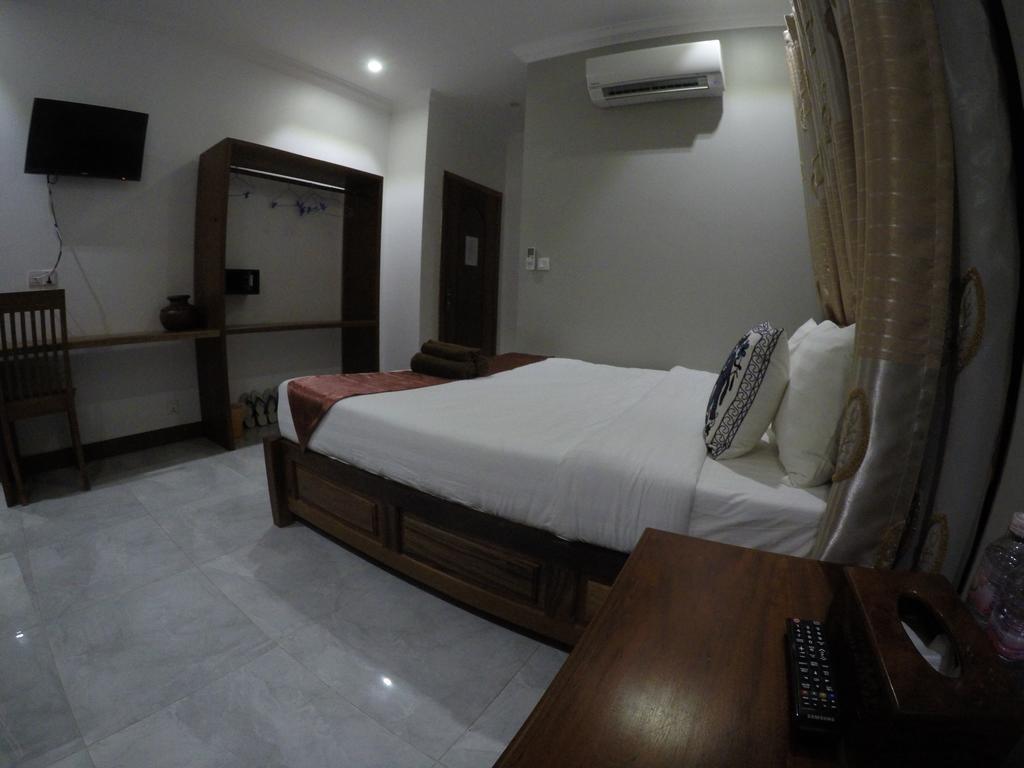 Happy​​ Family Guesthouse Kampot Eksteriør bilde