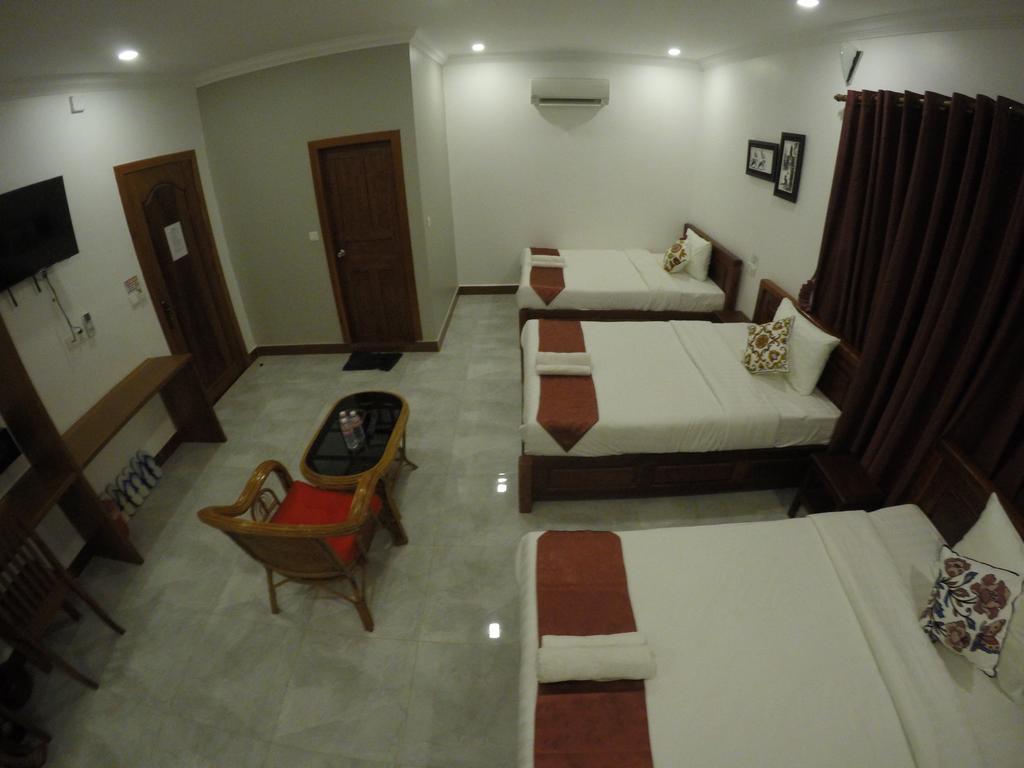 Happy​​ Family Guesthouse Kampot Eksteriør bilde
