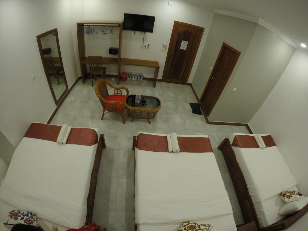 Happy​​ Family Guesthouse Kampot Eksteriør bilde