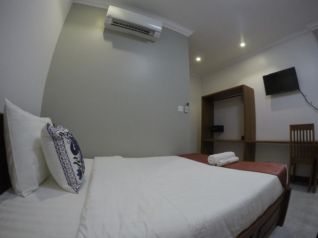 Happy​​ Family Guesthouse Kampot Eksteriør bilde