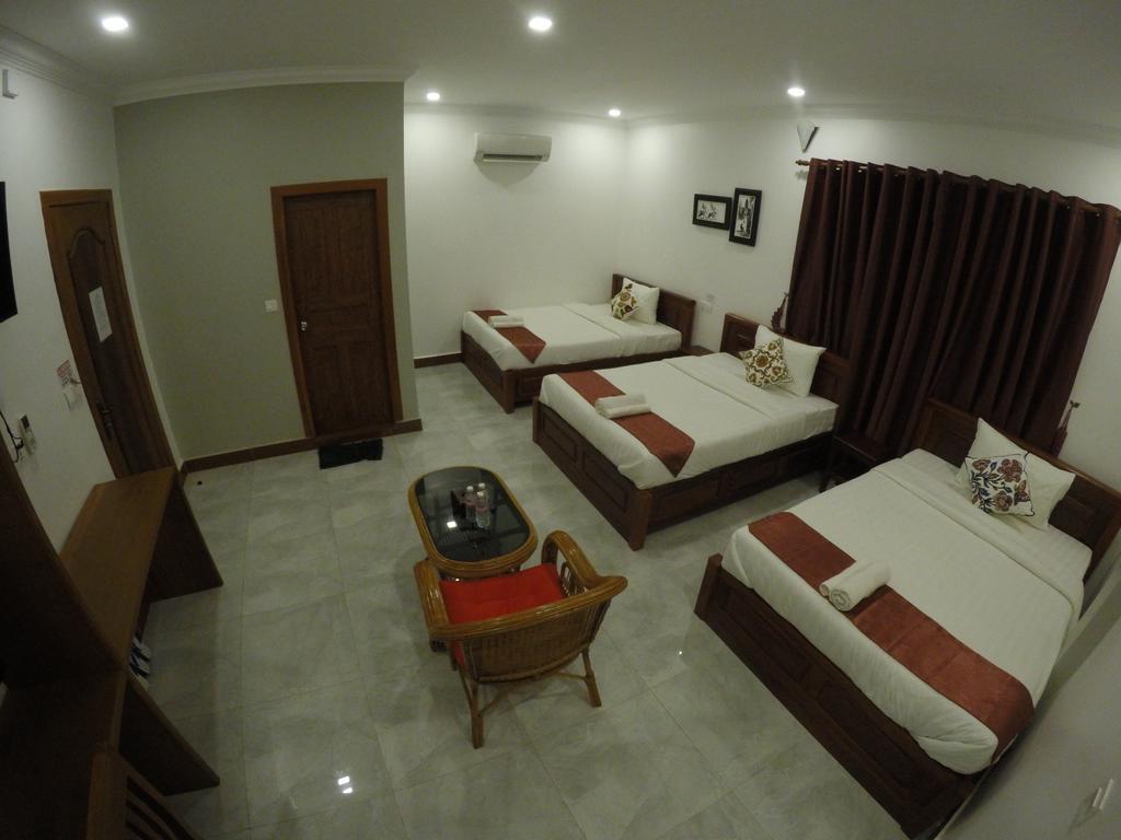 Happy​​ Family Guesthouse Kampot Eksteriør bilde